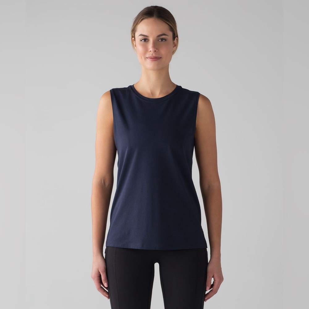 Lululemon Navy Tank Top - Size 6